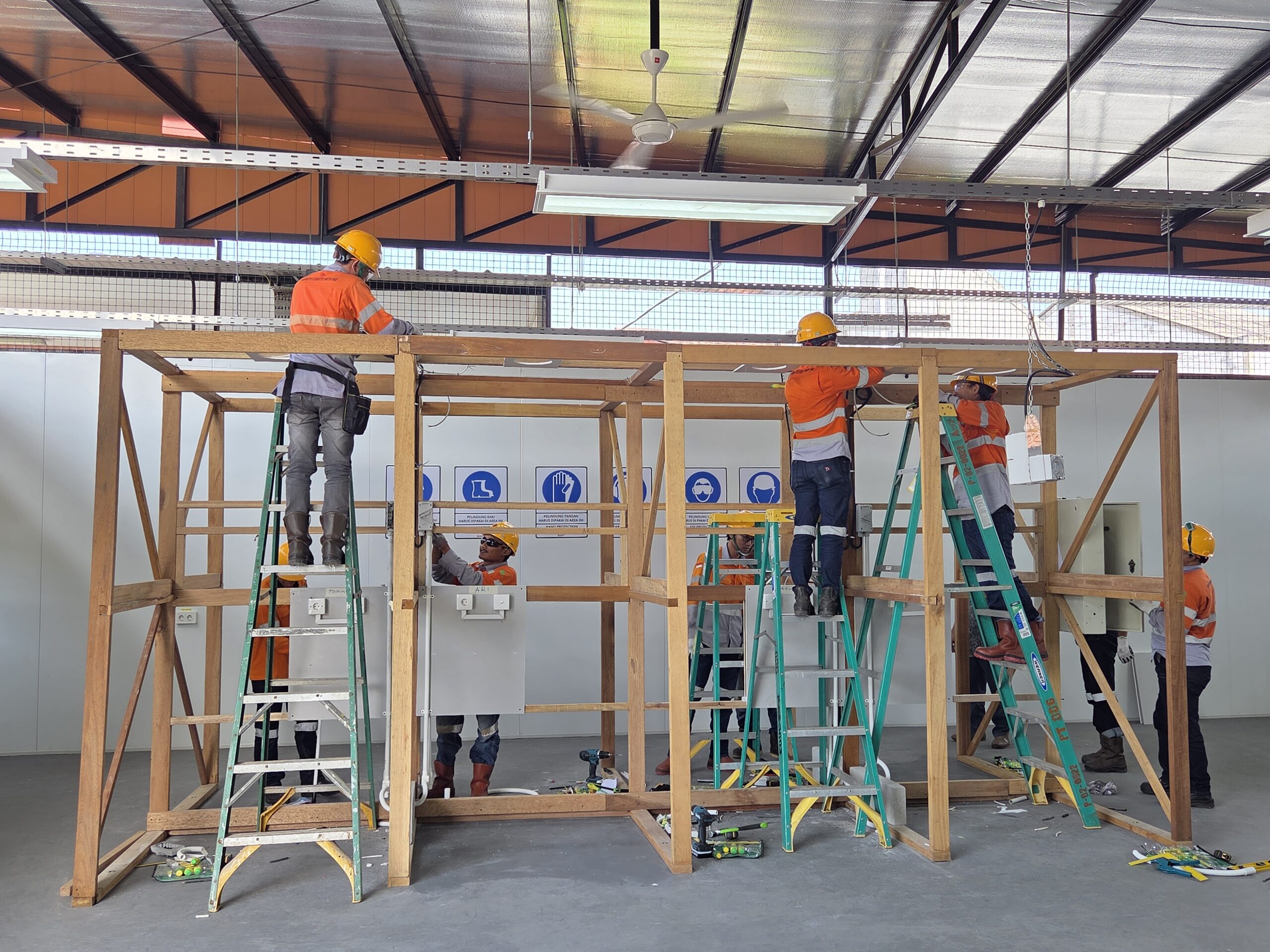 TSDC Workshop class practical training on electrical cable and accessory installation